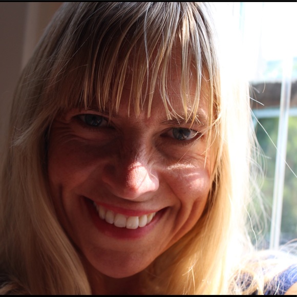 Meet your Posher, Chrisandra - Picture 1 of 1